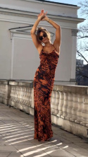 Sukienka LA MILLA maxi print brązowo-czarny Sukienka LA MILLA maxi print brązowo-czarny