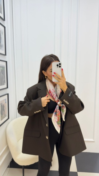 MARYNARKA BOWIE-BROWN Belluci